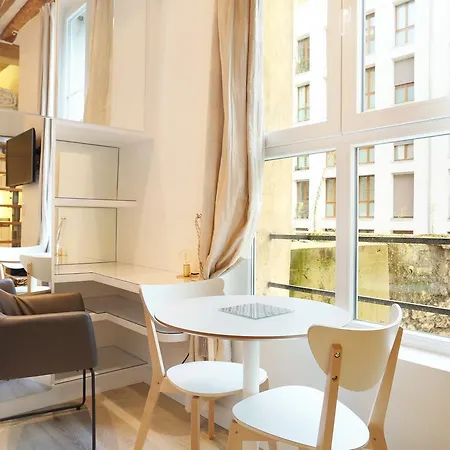 Charmant Le Marais Apartment Paris