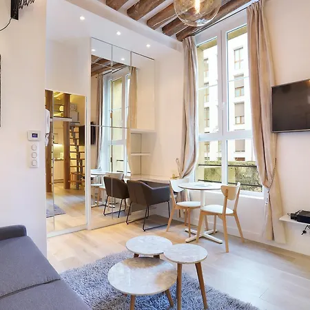 Charmant Le Marais Apartment Paris